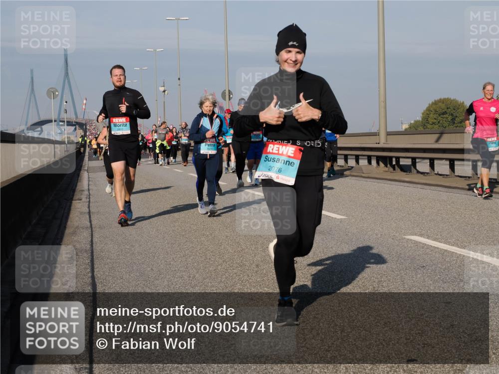 03.10.2025 - Köhlbrandbrückenlauf Fabian Wolf http://msf.ph/oto/9054741 03.10.2025 10:02:48 Position 3 2810, 2076, 2943 meine-sportfotos.de