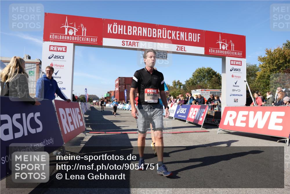03.10.2025 - Köhlbrandbrückenlauf Lena Gebhardt http://msf.ph/oto/9054751 03.10.2025 13:07:29 Ziel 4113, 4254, 4287, 4288, 4375, 4590, 4636, 4649, 4794, 4806, 5645, 5646, 5870, 5872, 6459 meine-sportfotos.de
