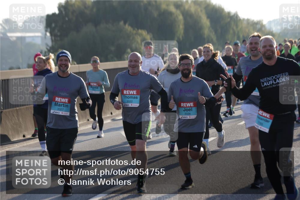 03.10.2025 - Köhlbrandbrückenlauf Jannik Wohlers http://msf.ph/oto/9054755 03.10.2025 09:20:22 Position 3 3027, 3022, 3026, 1785 meine-sportfotos.de