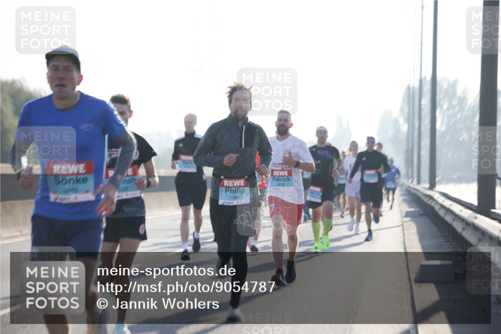 03.10.2025 - Köhlbrandbrückenlauf Jannik Wohlers http://msf.ph/oto/9054787 03.10.2025 09:12:35 Position 3 2048, 008, 1184, 3618, 7 meine-sportfotos.de