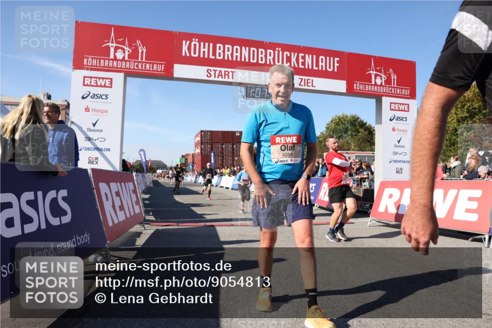 03.10.2025 - Köhlbrandbrückenlauf Lena Gebhardt http://msf.ph/oto/9054813 03.10.2025 13:07:31 Ziel 4113, 4254, 4287, 4288, 4375, 4590, 4636, 4794, 4806, 5645, 5646, 5870, 5872, 6459 meine-sportfotos.de