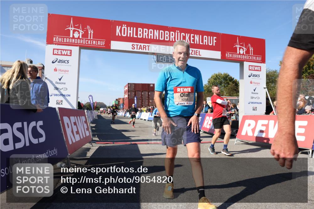 03.10.2025 - Köhlbrandbrückenlauf Lena Gebhardt http://msf.ph/oto/9054820 03.10.2025 13:07:31 Ziel 4113, 4254, 4287, 4288, 4375, 4590, 4636, 4794, 4806, 5645, 5646, 5870, 5872, 6459 meine-sportfotos.de