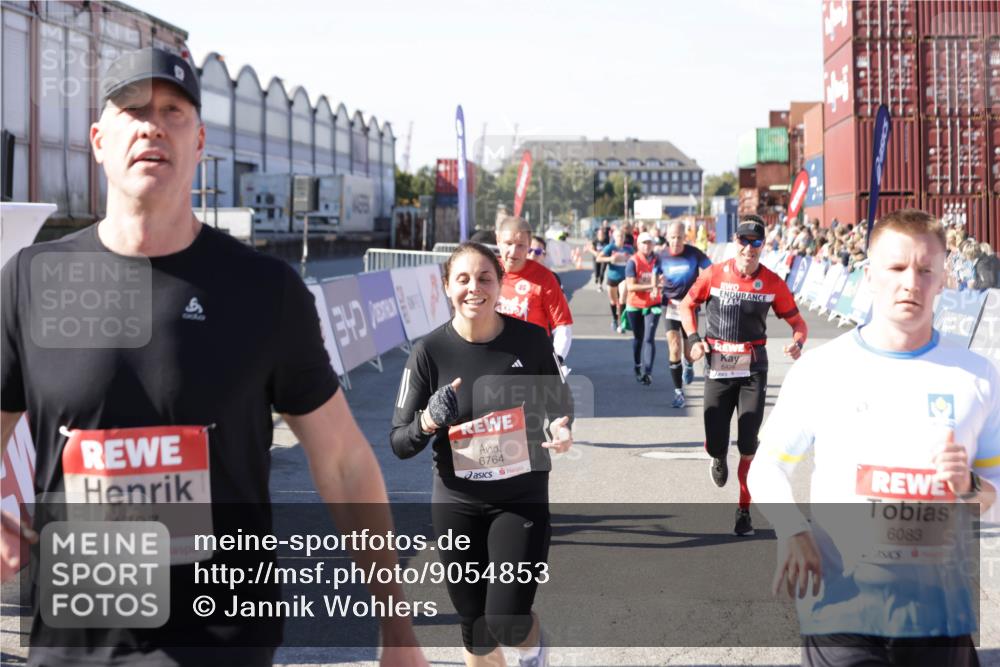 03.10.2025 - Köhlbrandbrückenlauf Jannik Wohlers http://msf.ph/oto/9054853 03.10.2025 13:10:04 Ziel 4196, 4260, 4573, 4718, 4730, 4787, 4837, 4929, 5763, 5977, 6083, 6111, 6428, 6432, 6750, 6764, 6813 meine-sportfotos.de