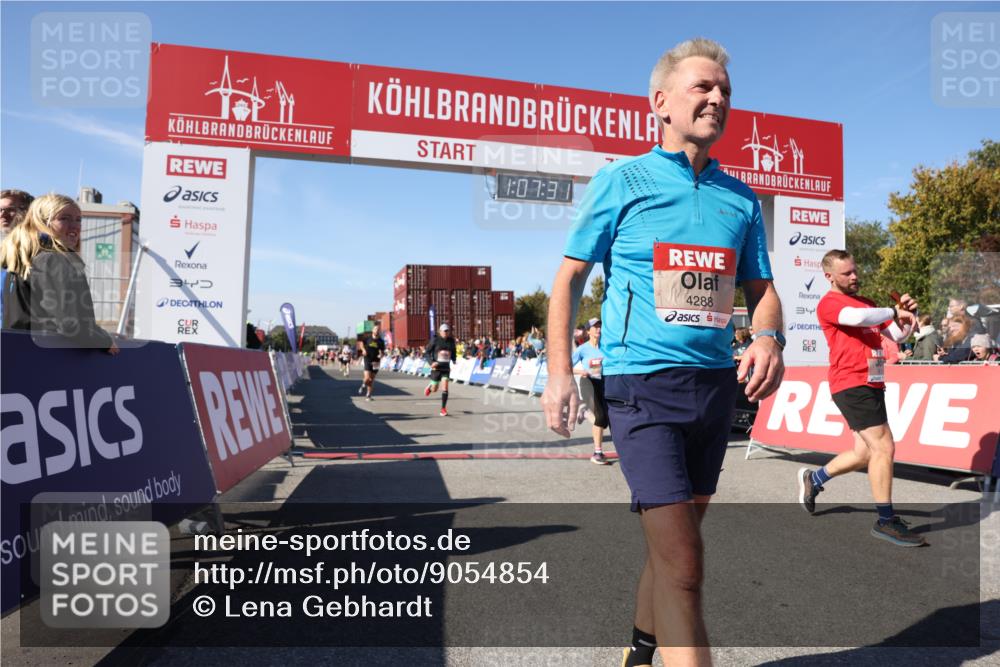 03.10.2025 - Köhlbrandbrückenlauf Lena Gebhardt http://msf.ph/oto/9054854 03.10.2025 13:07:31 Ziel 4113, 4254, 4287, 4288, 4375, 4590, 4636, 4794, 4806, 5645, 5646, 5870, 5872, 6459 meine-sportfotos.de