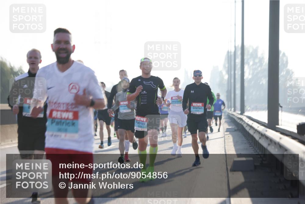 03.10.2025 - Köhlbrandbrückenlauf Jannik Wohlers http://msf.ph/oto/9054856 03.10.2025 09:12:38 Position 3 3609, 1034 meine-sportfotos.de