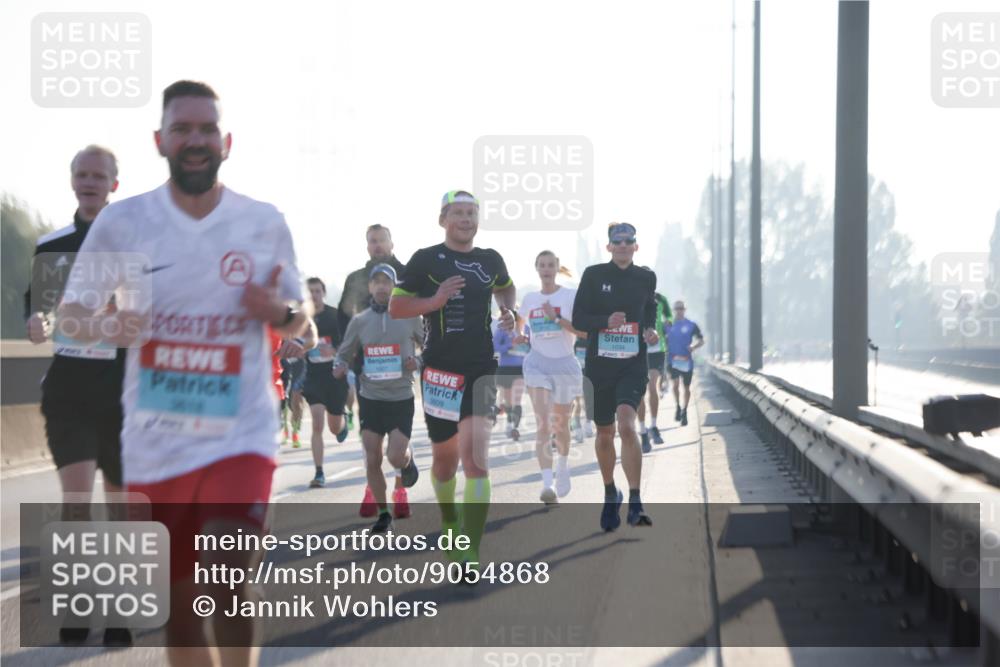 03.10.2025 - Köhlbrandbrückenlauf Jannik Wohlers http://msf.ph/oto/9054868 03.10.2025 09:12:38 Position 3 3609, 1034 meine-sportfotos.de