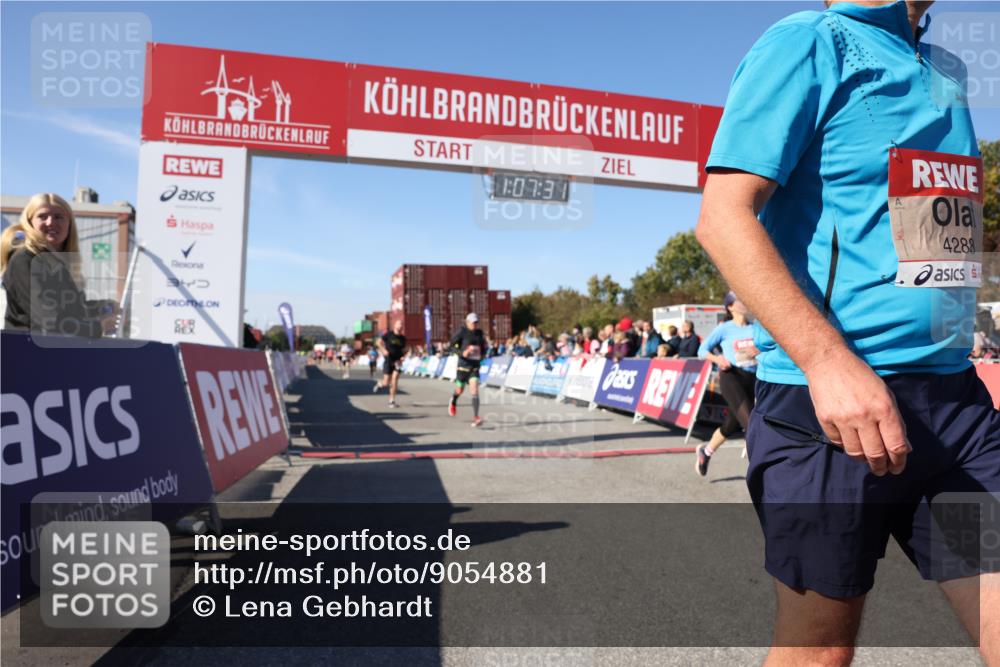 03.10.2025 - Köhlbrandbrückenlauf Lena Gebhardt http://msf.ph/oto/9054881 03.10.2025 13:07:32 Ziel 4113, 4165, 4254, 4263, 4287, 4288, 4375, 4590, 4636, 5645, 5646, 5870, 5872 meine-sportfotos.de