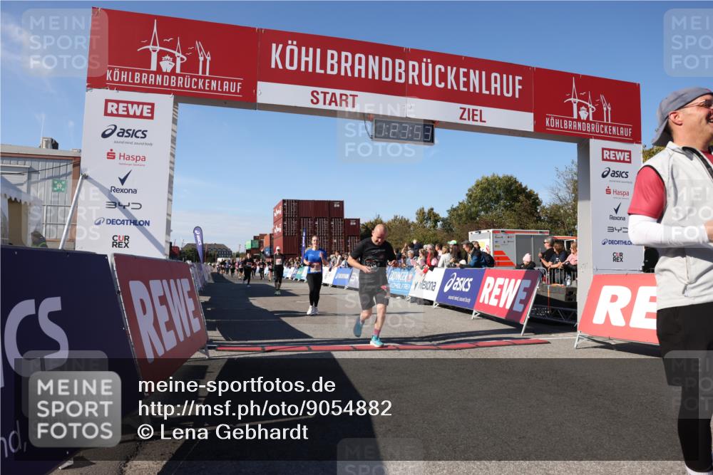 03.10.2025 - Köhlbrandbrückenlauf Lena Gebhardt http://msf.ph/oto/9054882 03.10.2025 13:23:54 Ziel 4465, 4647, 4918, 5081, 5093, 5361, 5431, 5709, 5742, 6728 meine-sportfotos.de
