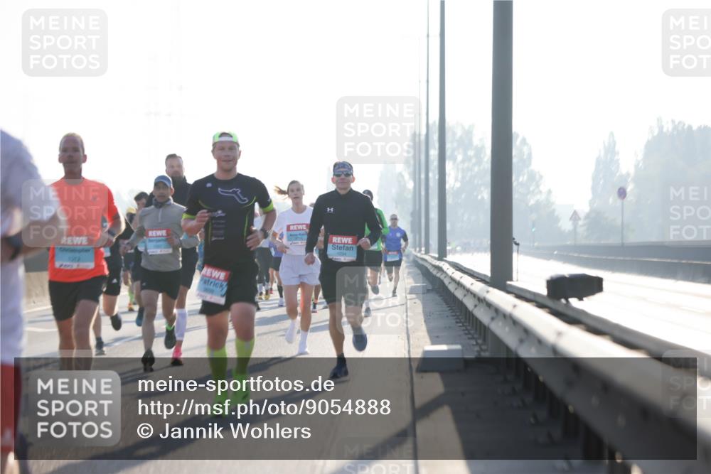 03.10.2025 - Köhlbrandbrückenlauf Jannik Wohlers http://msf.ph/oto/9054888 03.10.2025 09:12:39 Position 3 3, 1034 meine-sportfotos.de