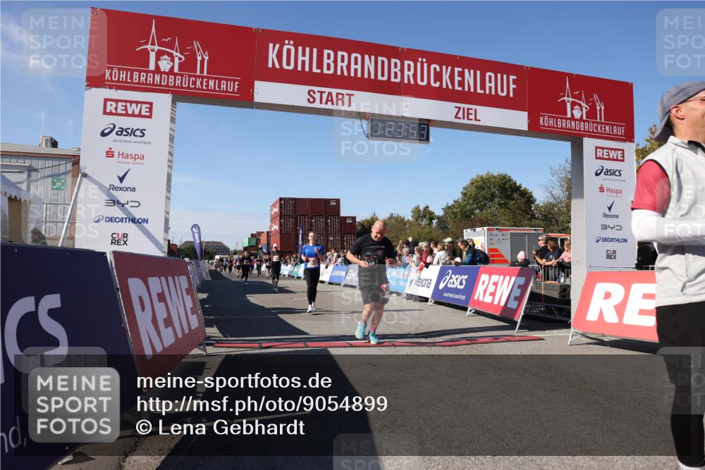 03.10.2025 - Köhlbrandbrückenlauf Lena Gebhardt http://msf.ph/oto/9054899 03.10.2025 13:23:54 Ziel 4465, 4647, 4918, 5081, 5093, 5361, 5431, 5709, 5742, 6728 meine-sportfotos.de