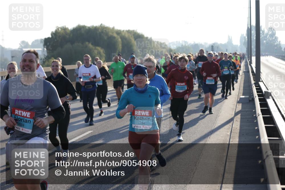 03.10.2025 - Köhlbrandbrückenlauf Jannik Wohlers http://msf.ph/oto/9054908 03.10.2025 09:20:25 Position 3 3024, 1754 meine-sportfotos.de