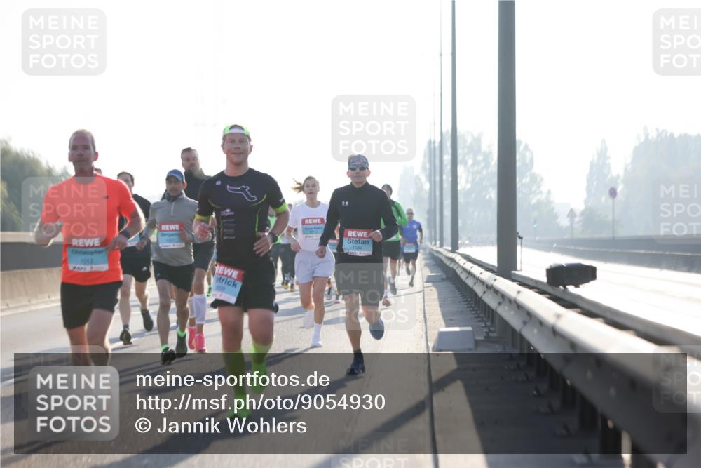 03.10.2025 - Köhlbrandbrückenlauf Jannik Wohlers http://msf.ph/oto/9054930 03.10.2025 09:12:39 Position 3 1012, 1034 meine-sportfotos.de