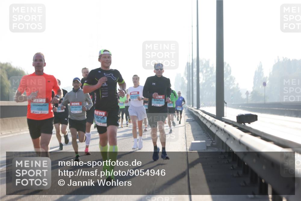 03.10.2025 - Köhlbrandbrückenlauf Jannik Wohlers http://msf.ph/oto/9054946 03.10.2025 09:12:40 Position 3 1012, 1034 meine-sportfotos.de
