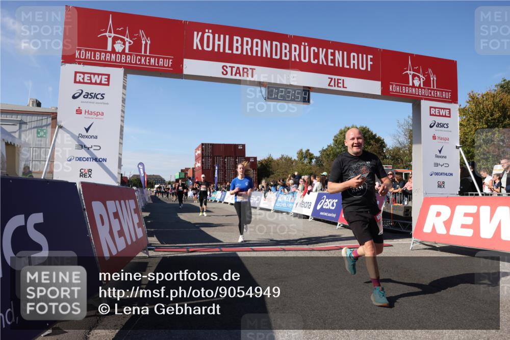 03.10.2025 - Köhlbrandbrückenlauf Lena Gebhardt http://msf.ph/oto/9054949 03.10.2025 13:23:55 Ziel 4465, 4647, 4918, 5081, 5106, 5361, 5431, 5709, 5742, 6728 meine-sportfotos.de
