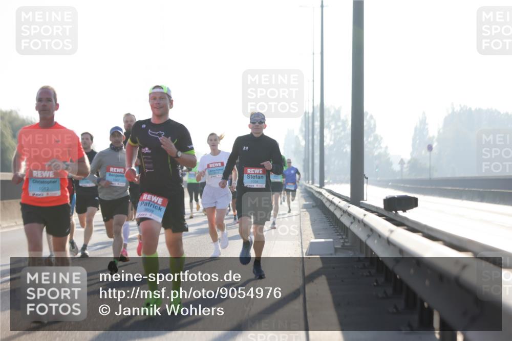 03.10.2025 - Köhlbrandbrückenlauf Jannik Wohlers http://msf.ph/oto/9054976 03.10.2025 09:12:40 Position 3 1012, 3609, 1034 meine-sportfotos.de