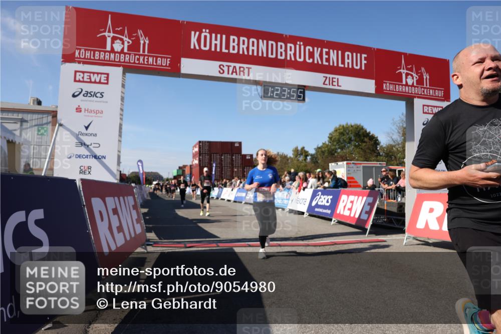 03.10.2025 - Köhlbrandbrückenlauf Lena Gebhardt http://msf.ph/oto/9054980 03.10.2025 13:23:55 Ziel 4465, 4647, 4918, 5081, 5106, 5361, 5431, 5709, 5742, 6728 meine-sportfotos.de