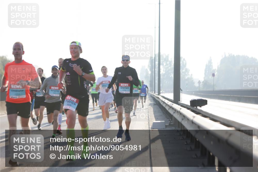 03.10.2025 - Köhlbrandbrückenlauf Jannik Wohlers http://msf.ph/oto/9054981 03.10.2025 09:12:40 Position 3 1012, 3609, 1034 meine-sportfotos.de