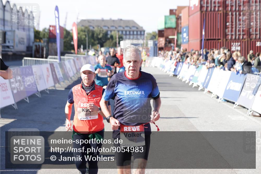 03.10.2025 - Köhlbrandbrückenlauf Jannik Wohlers http://msf.ph/oto/9054983 03.10.2025 13:10:08 Ziel 4196, 4343, 4573, 4683, 4730, 4787, 4929, 5763, 5977, 6083, 6111, 6428, 6432, 6764, 6813 meine-sportfotos.de