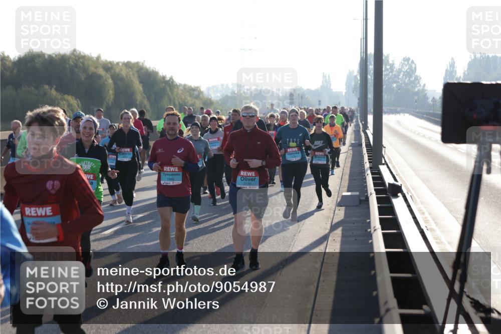 03.10.2025 - Köhlbrandbrückenlauf Jannik Wohlers http://msf.ph/oto/9054987 03.10.2025 09:20:27 Position 3 1945, 2150, 20, 25 meine-sportfotos.de