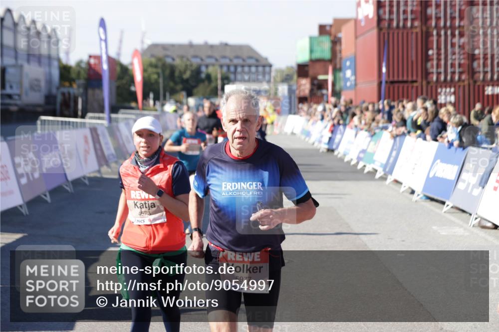 03.10.2025 - Köhlbrandbrückenlauf Jannik Wohlers http://msf.ph/oto/9054997 03.10.2025 13:10:08 Ziel 4196, 4343, 4573, 4683, 4730, 4787, 4929, 5763, 5977, 6083, 6111, 6428, 6432, 6764, 6813 meine-sportfotos.de