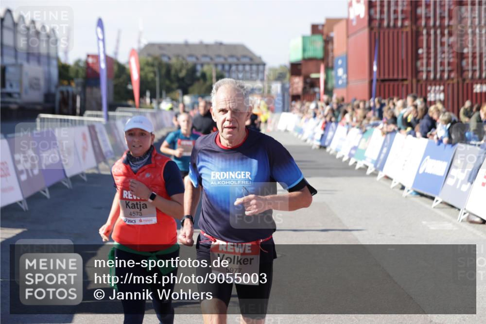 03.10.2025 - Köhlbrandbrückenlauf Jannik Wohlers http://msf.ph/oto/9055003 03.10.2025 13:10:08 Ziel 4196, 4343, 4573, 4683, 4730, 4787, 4929, 5763, 5977, 6083, 6111, 6428, 6432, 6764, 6813 meine-sportfotos.de
