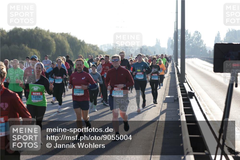 03.10.2025 - Köhlbrandbrückenlauf Jannik Wohlers http://msf.ph/oto/9055004 03.10.2025 09:20:27 Position 3 3619, 1945, 2150, 025 meine-sportfotos.de