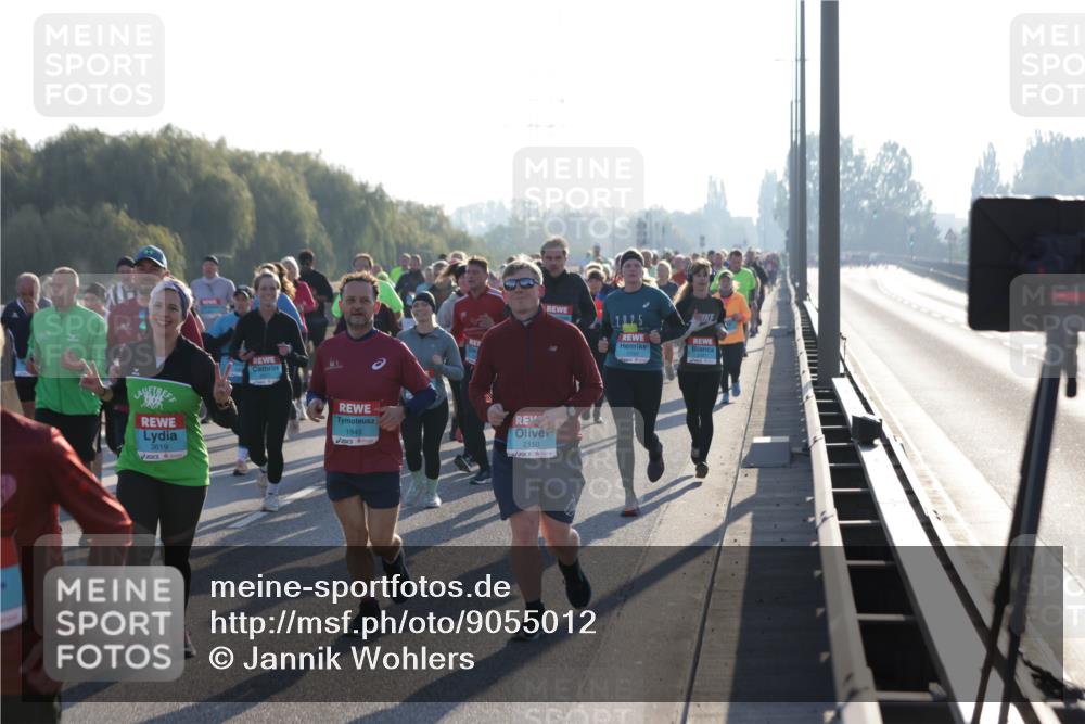 03.10.2025 - Köhlbrandbrückenlauf Jannik Wohlers http://msf.ph/oto/9055012 03.10.2025 09:20:27 Position 3 3619, 1945, 2150, 2025, 1735 meine-sportfotos.de