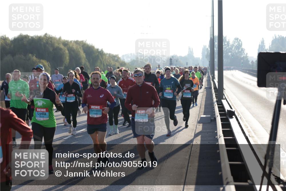 03.10.2025 - Köhlbrandbrückenlauf Jannik Wohlers http://msf.ph/oto/9055019 03.10.2025 09:20:27 Position 3 3619, 1945, 2150, 2025 meine-sportfotos.de