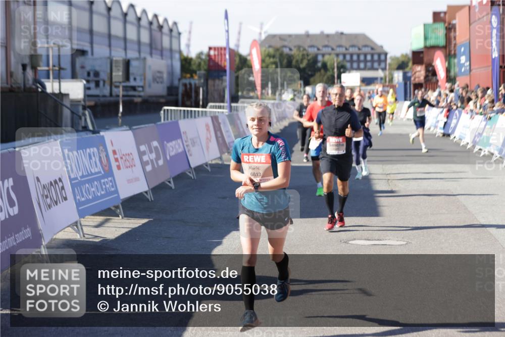 03.10.2025 - Köhlbrandbrückenlauf Jannik Wohlers http://msf.ph/oto/9055038 03.10.2025 13:10:11 Ziel 4196, 4343, 4573, 4683, 4730, 4787, 4822, 4929, 5029, 5977, 6083, 6111, 6428, 6432, 6764, 6813 meine-sportfotos.de