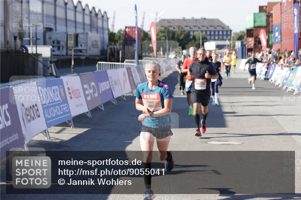 03.10.2025 - Köhlbrandbrückenlauf Jannik Wohlers http://msf.ph/oto/9055041 03.10.2025 13:10:11 Ziel 4196, 4343, 4573, 4683, 4730, 4787, 4822, 4929, 5029, 5977, 6083, 6111, 6428, 6432, 6764, 6813 meine-sportfotos.de