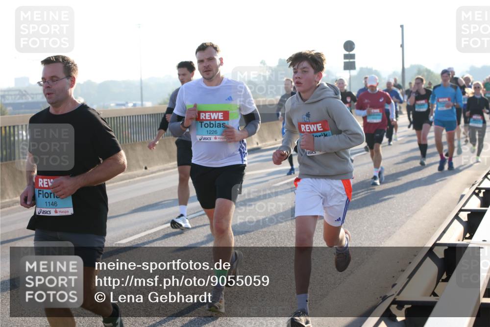 03.10.2025 - Köhlbrandbrückenlauf Lena Gebhardt http://msf.ph/oto/9055059 03.10.2025 09:16:47 Position 1 1146, 1226 meine-sportfotos.de