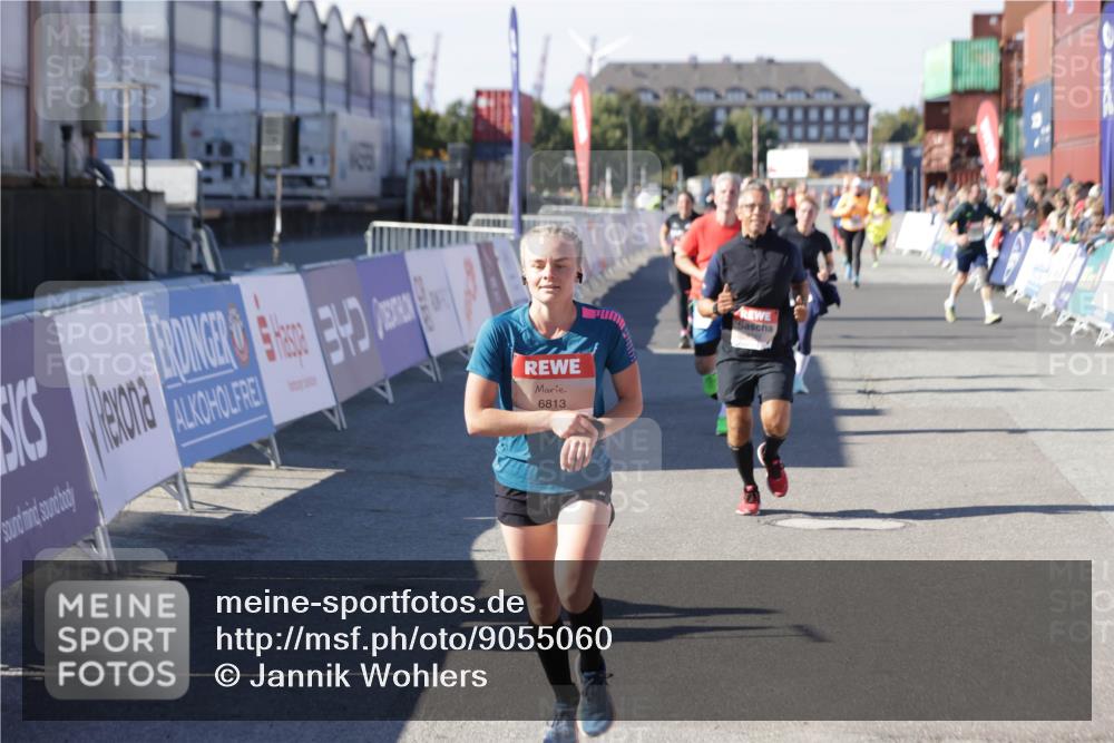 03.10.2025 - Köhlbrandbrückenlauf Jannik Wohlers http://msf.ph/oto/9055060 03.10.2025 13:10:11 Ziel 4196, 4343, 4573, 4683, 4730, 4787, 4822, 4929, 5029, 5977, 6083, 6111, 6428, 6432, 6764, 6813 meine-sportfotos.de