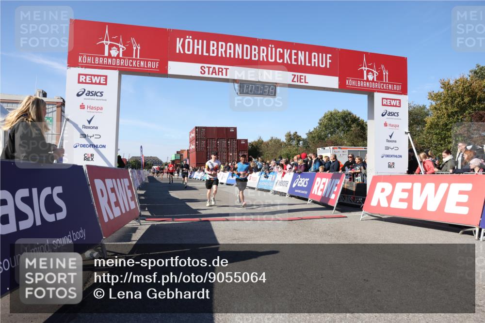 03.10.2025 - Köhlbrandbrückenlauf Lena Gebhardt http://msf.ph/oto/9055064 03.10.2025 13:07:38 Ziel 4113, 4165, 4254, 4263, 4375, 4636, 6744, 6800 meine-sportfotos.de