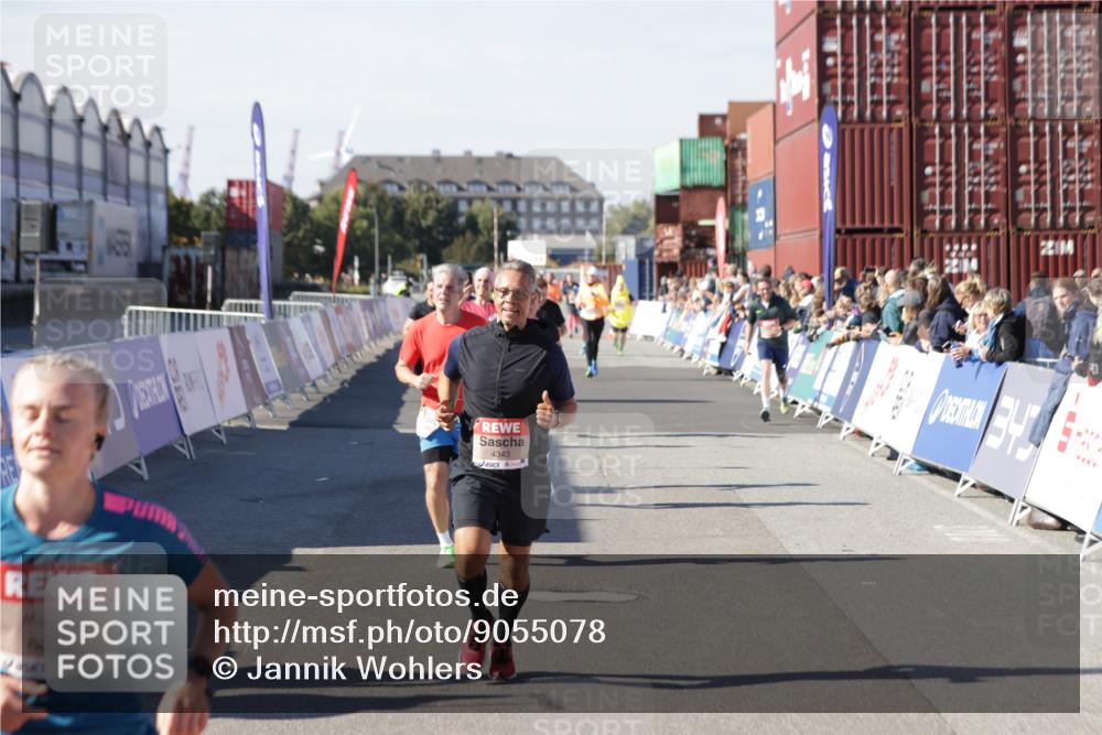 03.10.2025 - Köhlbrandbrückenlauf Jannik Wohlers http://msf.ph/oto/9055078 03.10.2025 13:10:12 Ziel 4196, 4343, 4364, 4573, 4683, 4730, 4787, 4822, 5029, 5977, 6083, 6111, 6428, 6432, 6587, 6764, 6813 meine-sportfotos.de