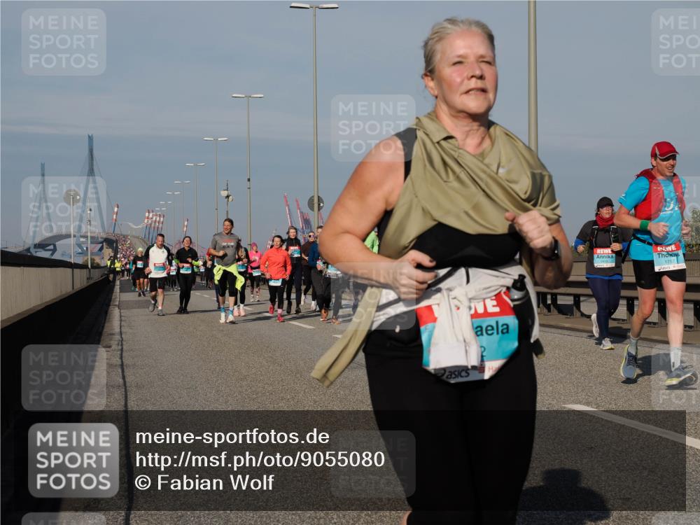 03.10.2025 - Köhlbrandbrückenlauf Fabian Wolf http://msf.ph/oto/9055080 03.10.2025 10:02:55 Position 3 2415, 1757 meine-sportfotos.de