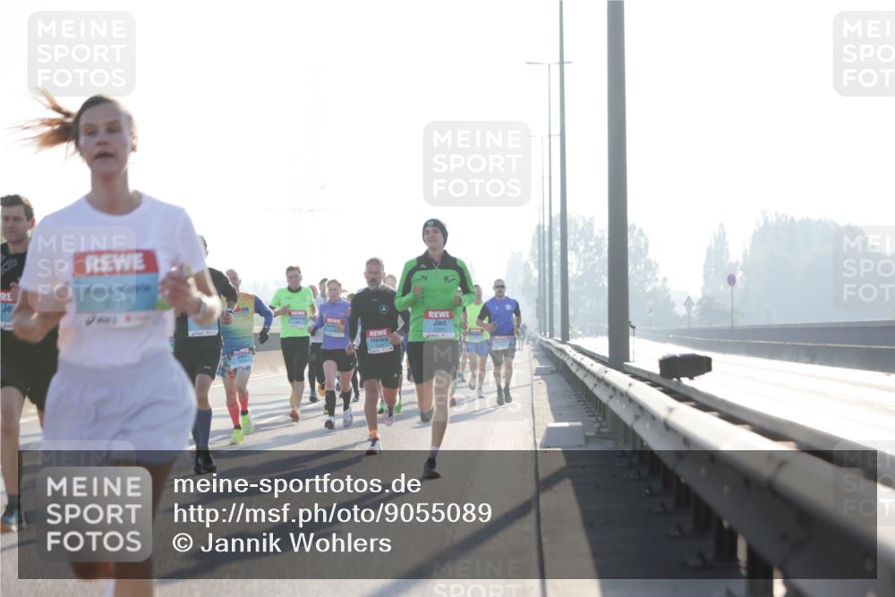 03.10.2025 - Köhlbrandbrückenlauf Jannik Wohlers http://msf.ph/oto/9055089 03.10.2025 09:12:43 Position 3 2715, 2701 meine-sportfotos.de