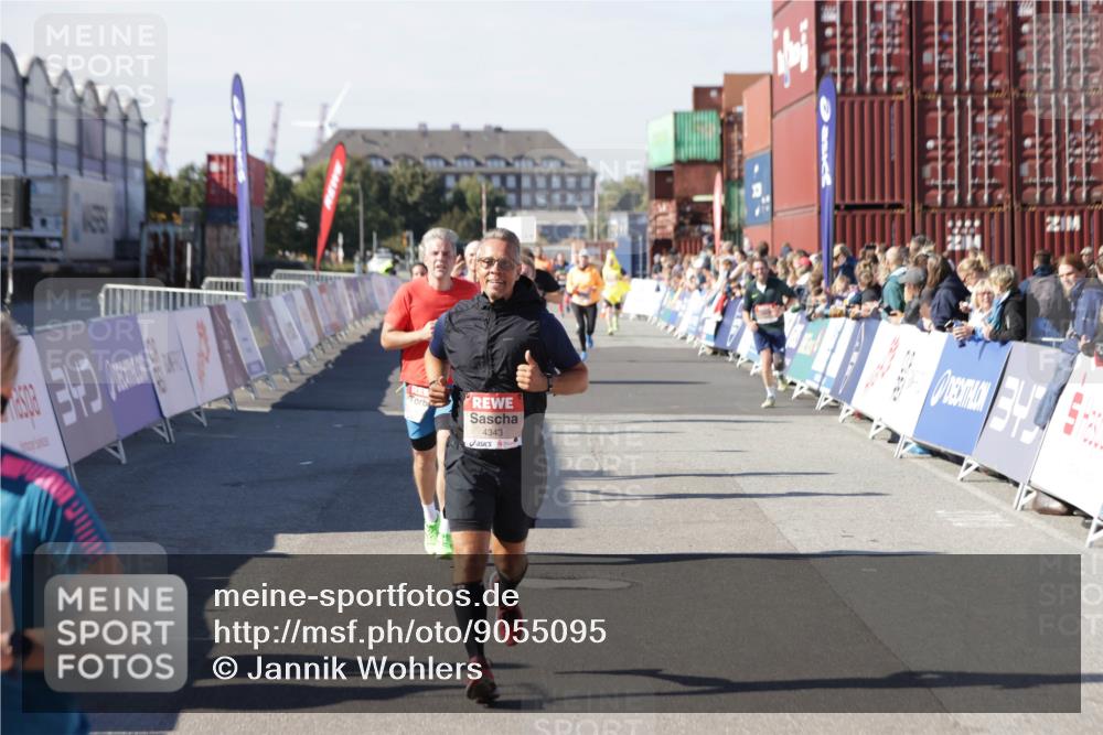 03.10.2025 - Köhlbrandbrückenlauf Jannik Wohlers http://msf.ph/oto/9055095 03.10.2025 13:10:12 Ziel 4196, 4343, 4364, 4573, 4683, 4730, 4787, 4822, 5029, 5977, 6083, 6111, 6428, 6432, 6587, 6764, 6813 meine-sportfotos.de