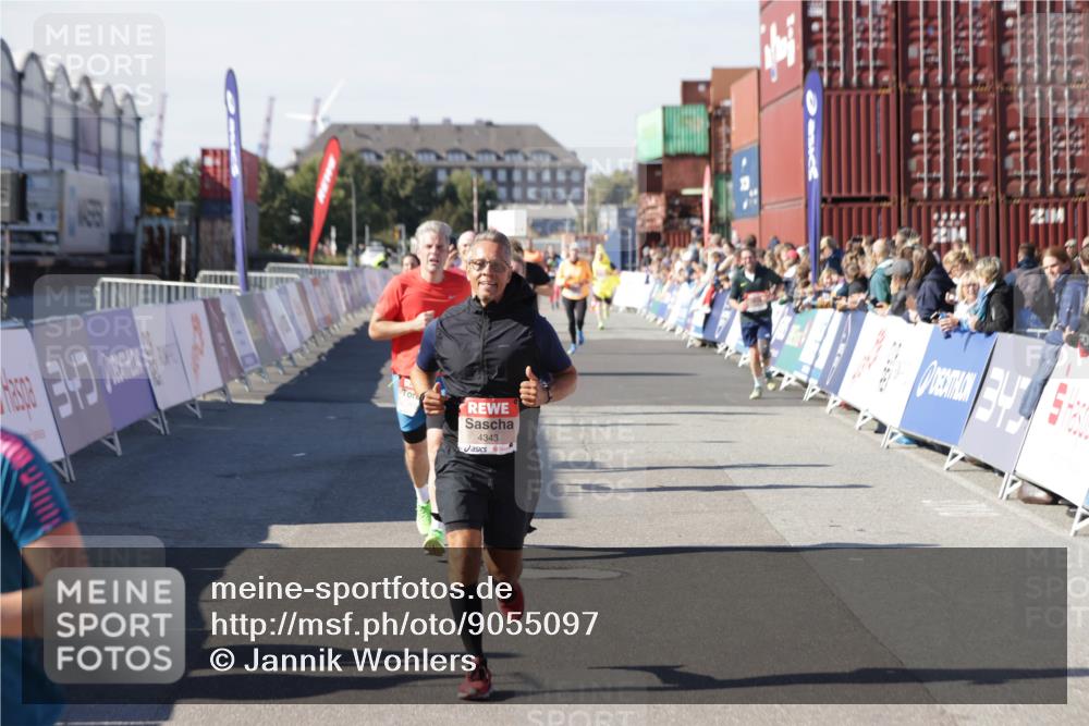 03.10.2025 - Köhlbrandbrückenlauf Jannik Wohlers http://msf.ph/oto/9055097 03.10.2025 13:10:12 Ziel 4196, 4343, 4364, 4573, 4683, 4730, 4787, 4822, 5029, 5977, 6083, 6111, 6428, 6432, 6587, 6764, 6813 meine-sportfotos.de