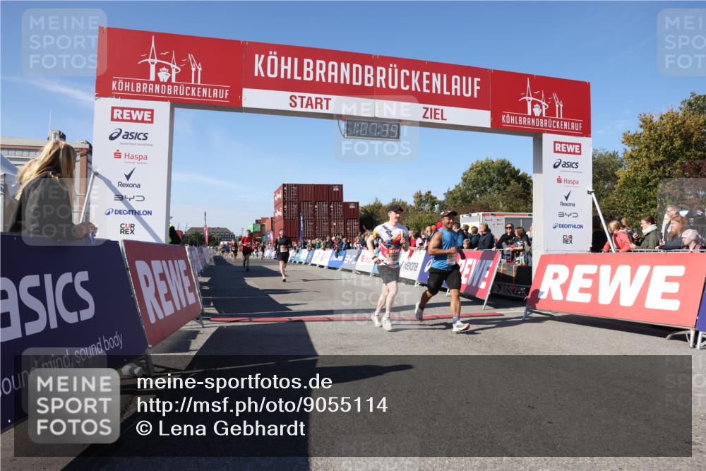 03.10.2025 - Köhlbrandbrückenlauf Lena Gebhardt http://msf.ph/oto/9055114 03.10.2025 13:07:39 Ziel 4113, 4165, 4254, 4263, 4375, 4636, 6744, 6800 meine-sportfotos.de