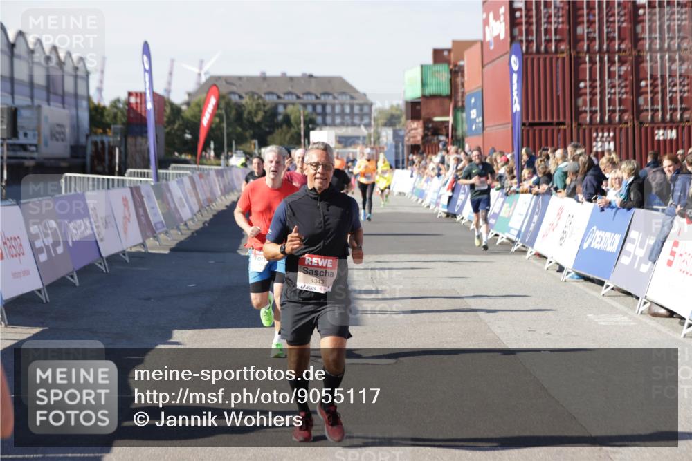 03.10.2025 - Köhlbrandbrückenlauf Jannik Wohlers http://msf.ph/oto/9055117 03.10.2025 13:10:12 Ziel 4196, 4343, 4364, 4573, 4683, 4730, 4787, 4822, 5029, 5977, 6083, 6111, 6428, 6432, 6587, 6764, 6813 meine-sportfotos.de
