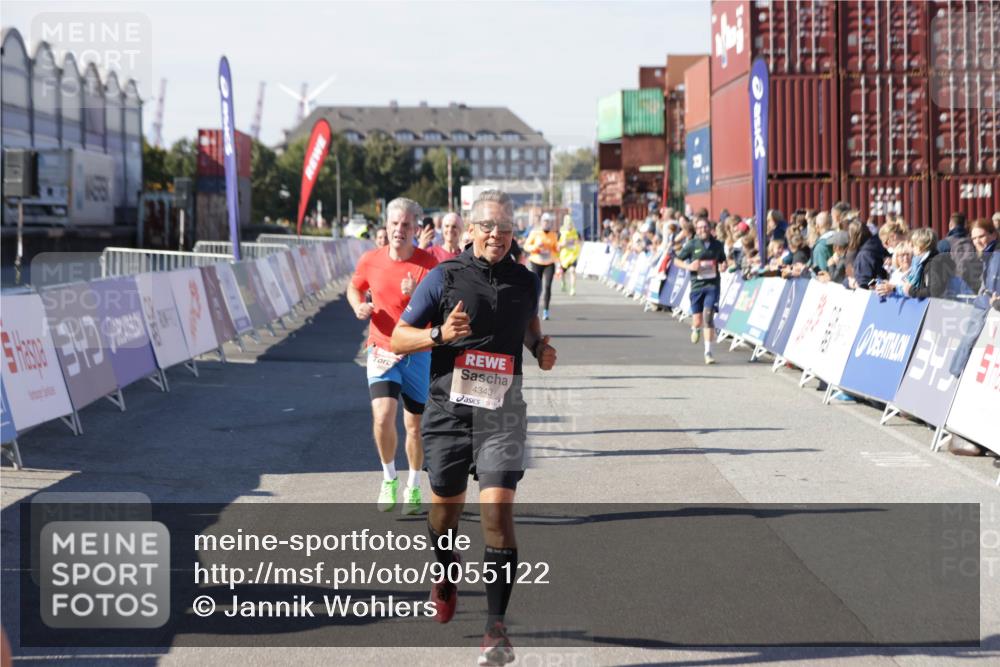 03.10.2025 - Köhlbrandbrückenlauf Jannik Wohlers http://msf.ph/oto/9055122 03.10.2025 13:10:12 Ziel 4196, 4343, 4364, 4573, 4683, 4730, 4787, 4822, 5029, 5977, 6083, 6111, 6428, 6432, 6587, 6764, 6813 meine-sportfotos.de
