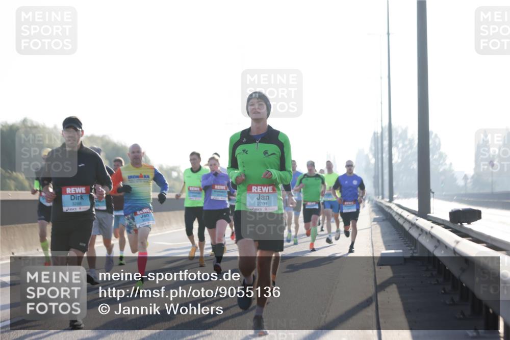 03.10.2025 - Köhlbrandbrückenlauf Jannik Wohlers http://msf.ph/oto/9055136 03.10.2025 09:12:45 Position 3 3288, 2701 meine-sportfotos.de