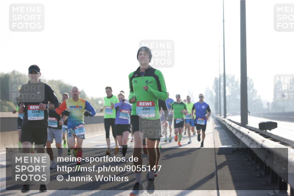 03.10.2025 - Köhlbrandbrückenlauf Jannik Wohlers http://msf.ph/oto/9055147 03.10.2025 09:12:45 Position 3 3288, 2701 meine-sportfotos.de