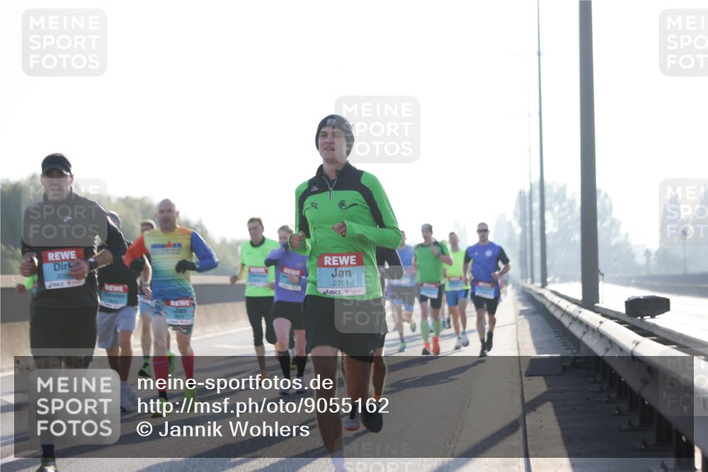 03.10.2025 - Köhlbrandbrückenlauf Jannik Wohlers http://msf.ph/oto/9055162 03.10.2025 09:12:45 Position 3 3288, 2701 meine-sportfotos.de
