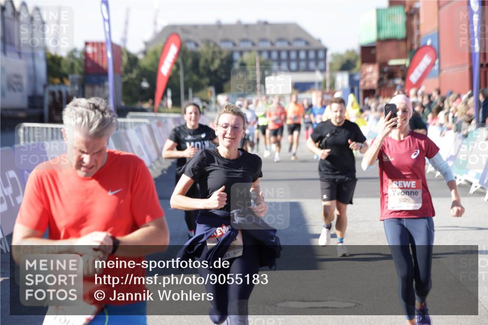 03.10.2025 - Köhlbrandbrückenlauf Jannik Wohlers http://msf.ph/oto/9055183 03.10.2025 13:10:15 Ziel 4147, 4196, 4343, 4364, 4573, 4683, 4730, 4822, 5029, 5977, 6111, 6428, 6432, 6587, 6813 meine-sportfotos.de