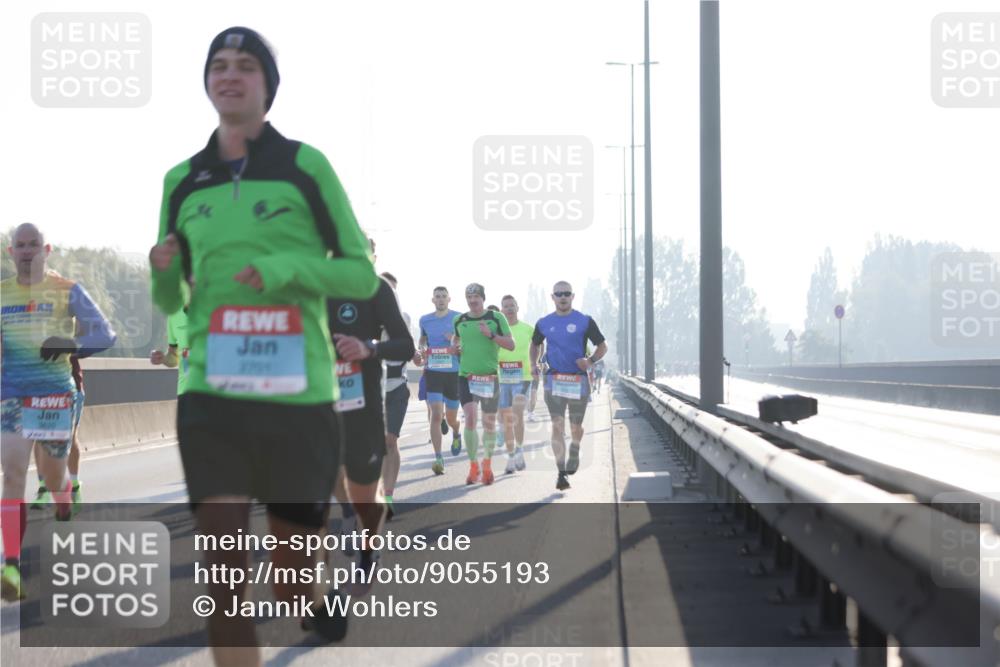 03.10.2025 - Köhlbrandbrückenlauf Jannik Wohlers http://msf.ph/oto/9055193 03.10.2025 09:12:46 Position 3  meine-sportfotos.de
