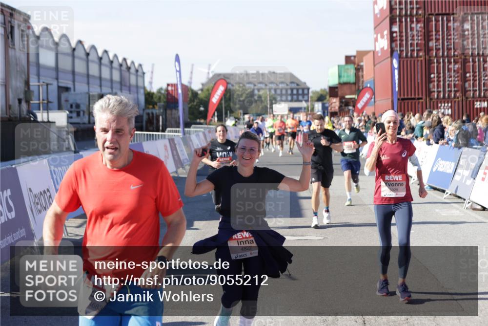 03.10.2025 - Köhlbrandbrückenlauf Jannik Wohlers http://msf.ph/oto/9055212 03.10.2025 13:10:16 Ziel 4147, 4196, 4343, 4364, 4573, 4683, 4730, 4822, 5029, 5977, 6111, 6587, 6813 meine-sportfotos.de