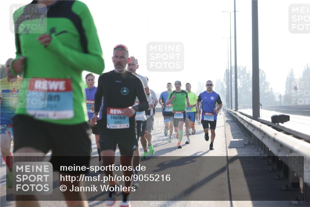 03.10.2025 - Köhlbrandbrückenlauf Jannik Wohlers http://msf.ph/oto/9055216 03.10.2025 09:12:46 Position 3 2795, 1269 meine-sportfotos.de
