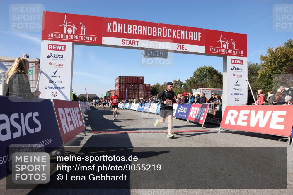 03.10.2025 - Köhlbrandbrückenlauf Lena Gebhardt http://msf.ph/oto/9055219 03.10.2025 13:07:42 Ziel 4159, 4165, 4254, 4263, 4375, 6384, 6744, 6800, 6821 meine-sportfotos.de