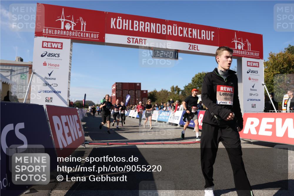 03.10.2025 - Köhlbrandbrückenlauf Lena Gebhardt http://msf.ph/oto/9055220 03.10.2025 13:24:02 Ziel 4647, 4657, 5106, 5361, 5387, 5389, 5419, 5431, 5709, 5742, 6119, 6442, 6443, 6557, 6643 meine-sportfotos.de